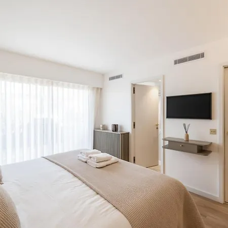 Sublime 3 Bedroom With Roof Terrace Cannes