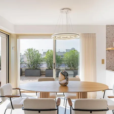 Sublime 3 Bedroom With Roof Terrace *