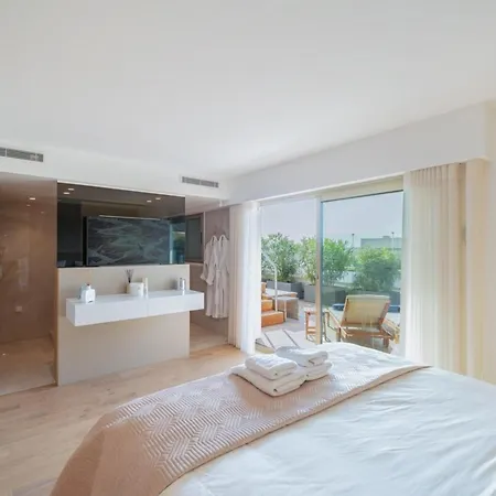Sublime 3 Bedroom With Roof Terrace *